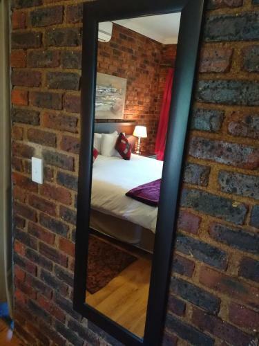 Hotel 24 Onvrey 3 Star Guest House