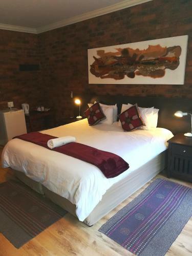 Hotel 24 Onvrey 3 Star Guest House