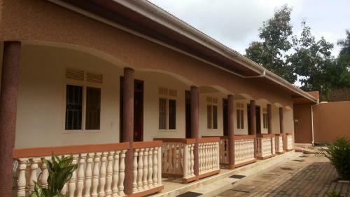 Hotel Leam Guesthouse