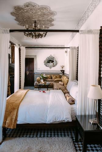 Riad Maison Bleue And Spa