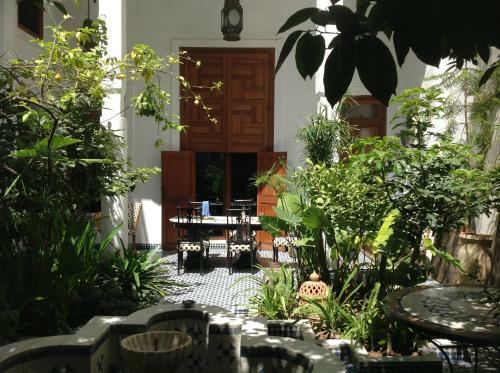 Riad Lune Et Soleil