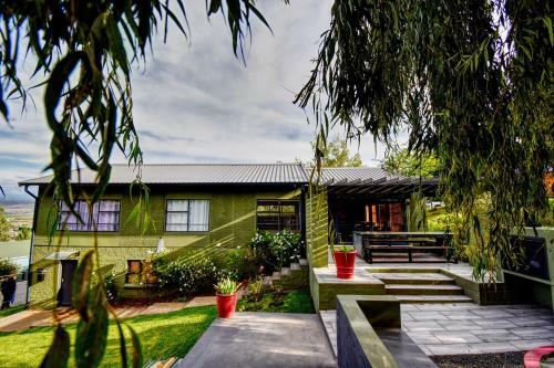 Golden View Luxury Self Catering
