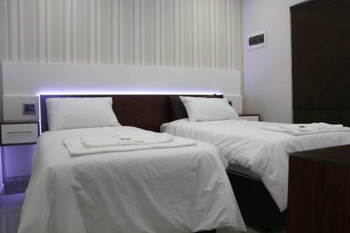 Cyro Apartments At Central Park