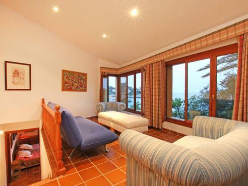 Villa Holiday Home Cala Mendia Sea Views