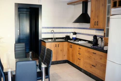 Azul A�il El Patio Casa Rural En Alameda