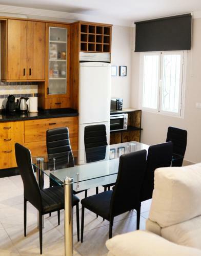 Azul A�il El Patio Casa Rural En Alameda