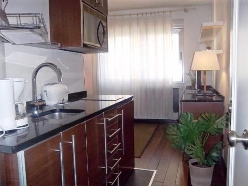 Dflat Escultor Madrid Apartments