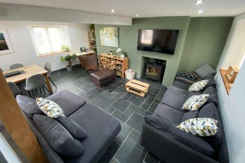 3 Bedroom Village Gem In South Hams, Devon