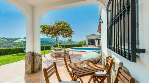 Casa La Lomilla Canillas De Albaida By Ruralidays