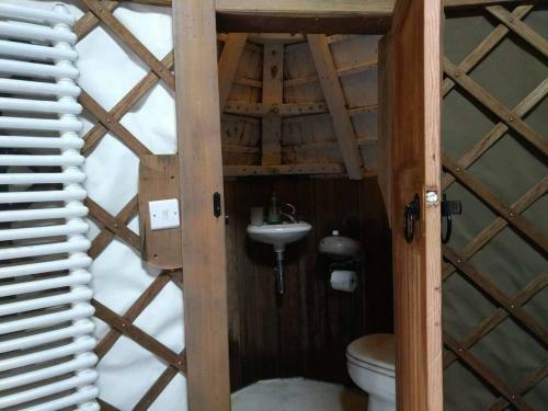Cosy And Inviting Waterside Luxury Yurt