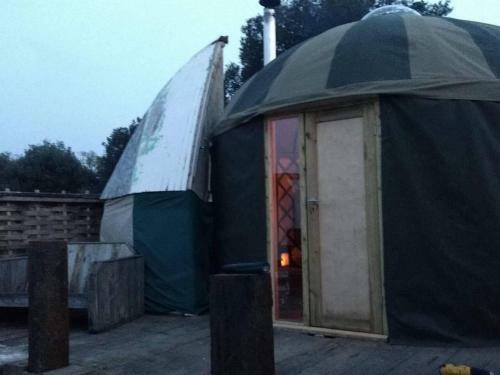 Cosy And Inviting Waterside Luxury Yurt