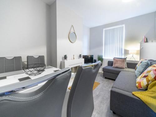 Pass The Keys Fab 2br Home City Centre Local Belfast Feel
