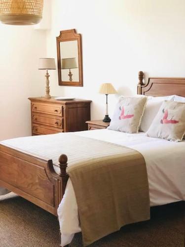 Villa Quinta Encantadora Com Piscina E Espa�os Verdes