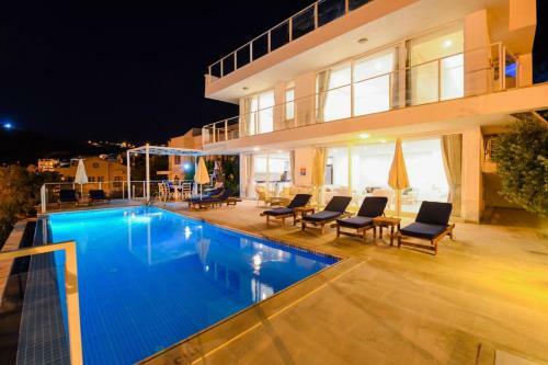 The Ultimate Villa With Stunning Views, Kalkan Villa 1050
