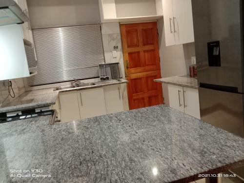 Ezeknoz Guesthouse