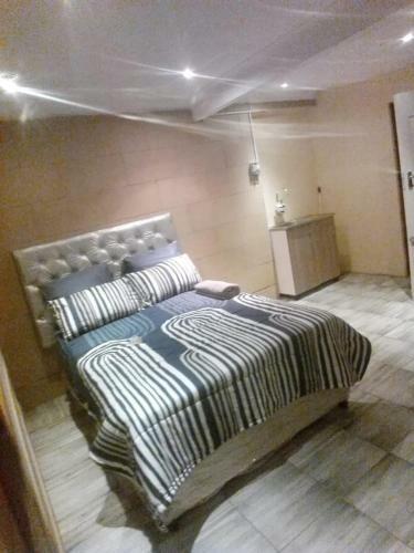 Inviting 1-bed Cottage In Randburg