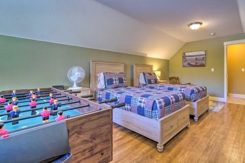Quiet Graeagle Cabin With Yard, Deck And Grill!