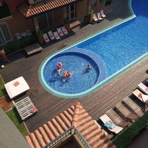 Cozy Apartament In Sunny View Central Complex