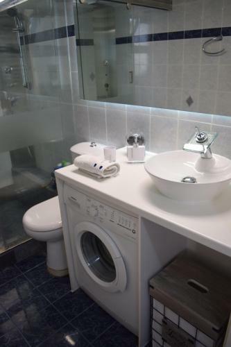 Modern Apartment Close To Sea And Town Centre