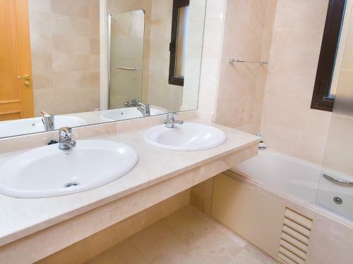 Apartment Las Salinas Estepona