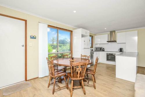 Ideal 3br Holiday House With Wifi And Beach View