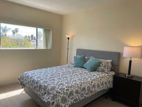 Stylish Living With Comfort Next To Beverly Hills