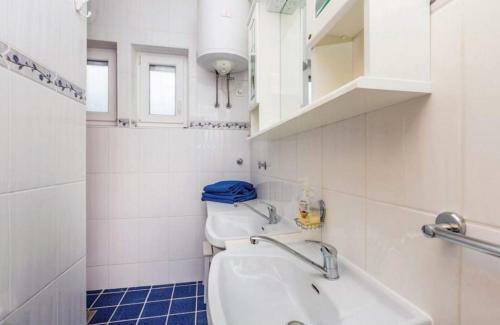 Apartments Nada - 20m From Beach