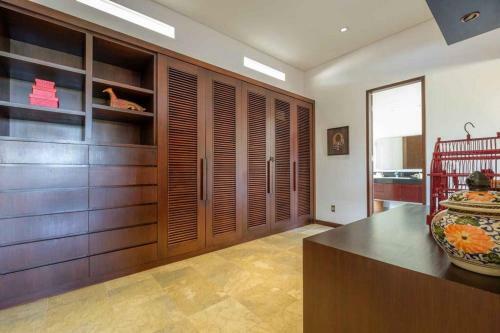 Villa Beachfront Estate Sanur - Eleven Kejora