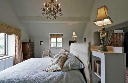 Sixpenny Cottage