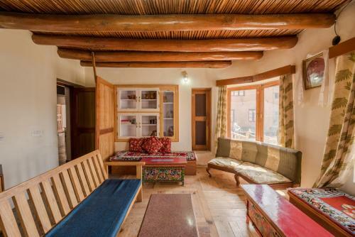 Himalayan Jewel Villa Private Room W Garden