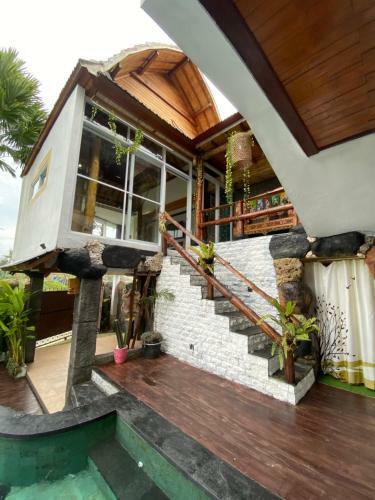 Villa Ola Tambayong