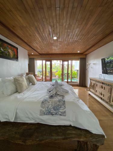 Villa Ola Tambayong
