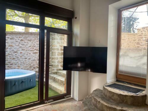 Studio Duplex Avec Spa Et Cour Priv�e