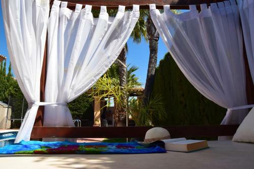 Andalusian Villa & Pool
