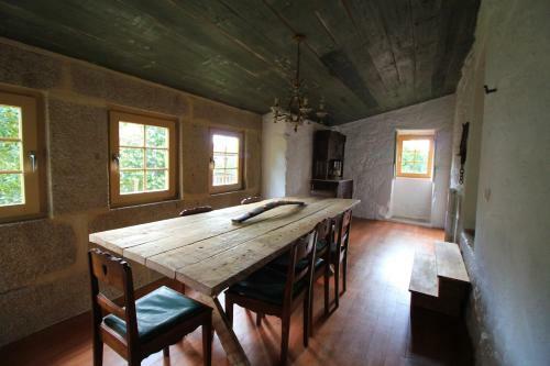 Casa De Vilar De Rei - Ref�gio No Minho Com Piscina