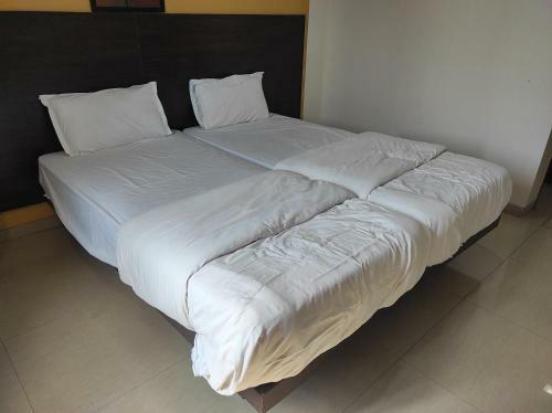 1bhk Service Apartment 212