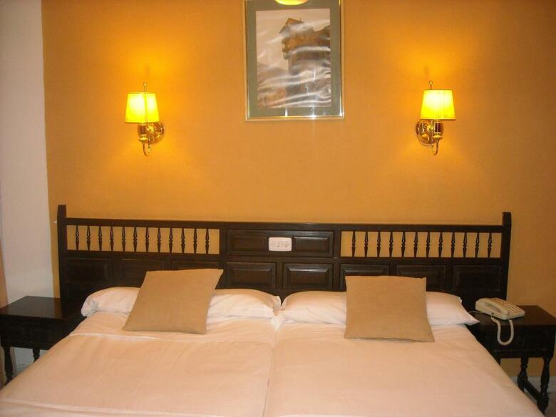 Hostal Residencia Avenida