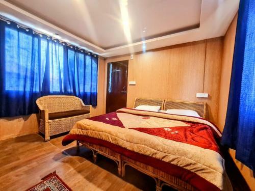 Hotel The Kanatal Arbour