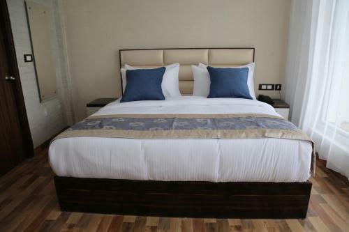 Apartamento M K Hotel And Restaurant