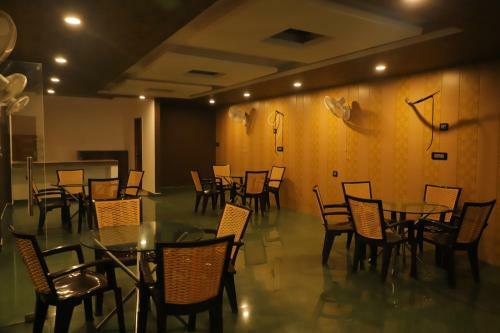 Apartamento M K Hotel And Restaurant
