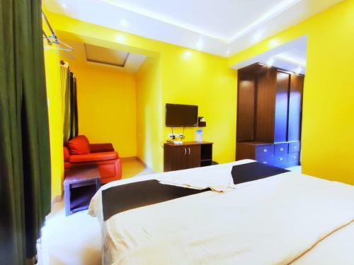 Hotel Adam's Beach Resort By Banda Trips