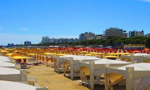 Two-bedroom Apartment In Residence By The Beach With Shared Pool
