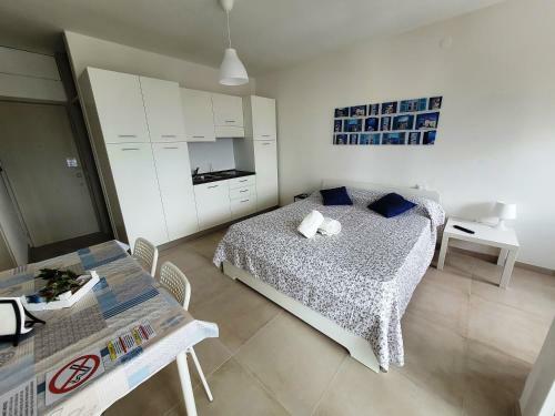 Rosato Double Lagoon & Sunset View Apartment