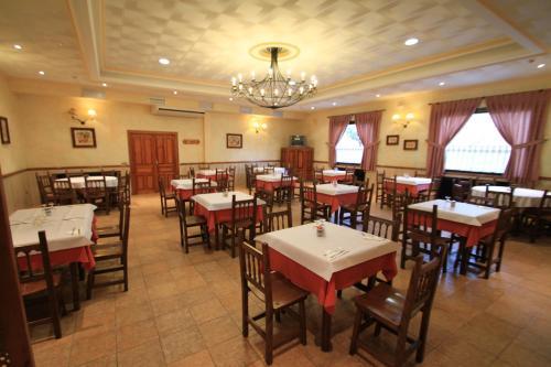 Hostal Restaurante Cuatro Caminos