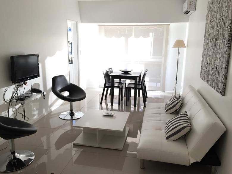 Monta�eses Apartments