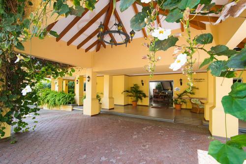 Hotel Villas Del Rio Luxury Suites By Vrhost