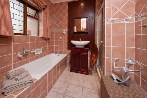 Hostal Brown Jug Guest House
