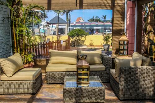 Hostal Beach Cabanas