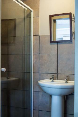 Hostal Gemstone Guest House