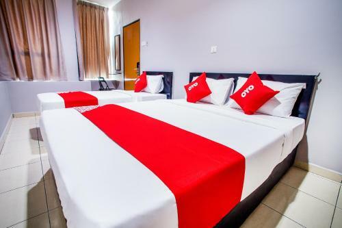Oyo 44097 Avatarr Hotel